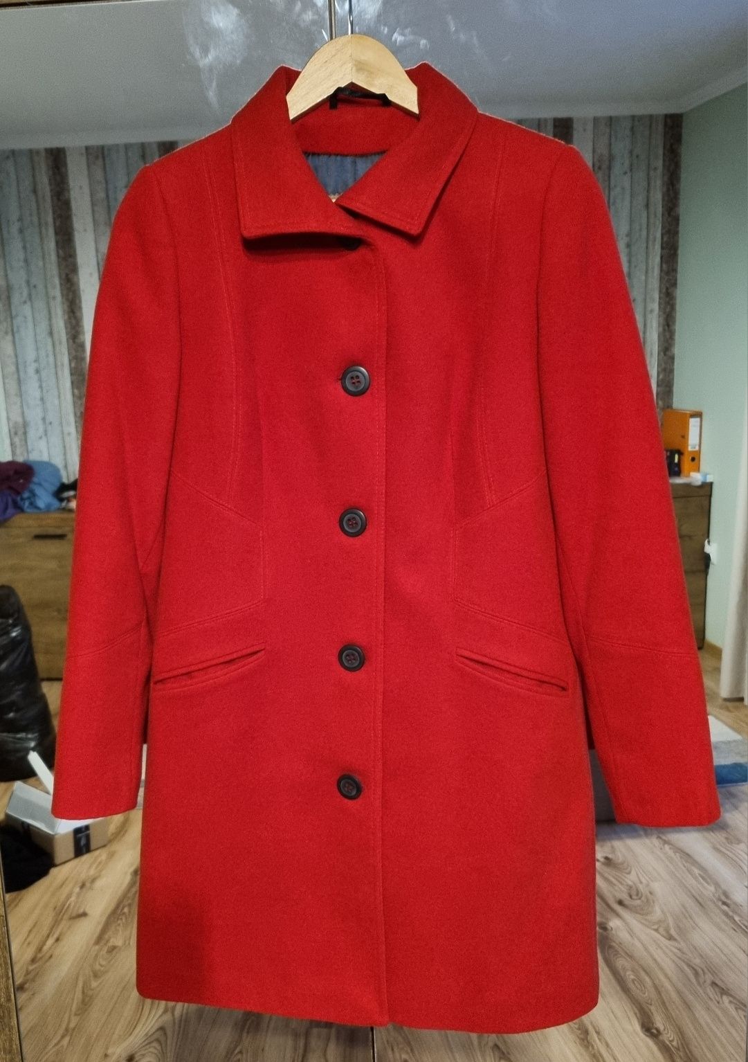 Płaszcz damski czerwony