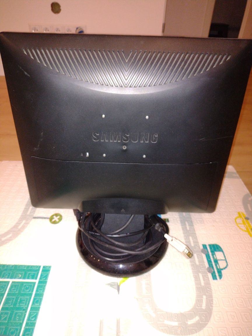 Monitor Samsung Syncmaster931c