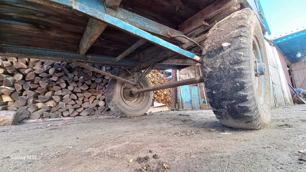 причіп до тракторця