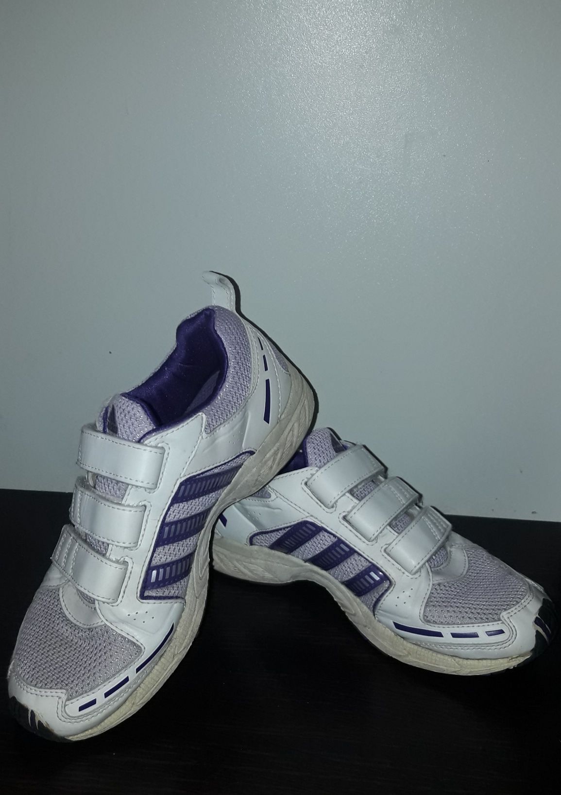 Кросівки.  брендові , унісекс . 34 р.  Adidass.
