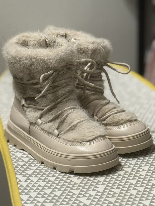 Взуття для дівчинки