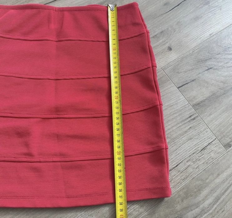 Spódnica krótka prążkowana , w stylu barbie