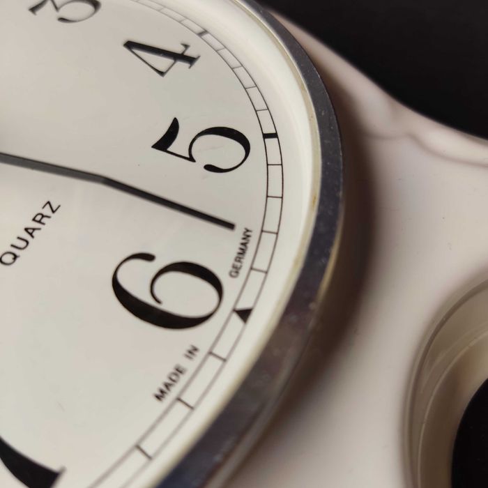 Zegar kwarcowy ceramiczny JWS - mechanizm Junghans - sprawny