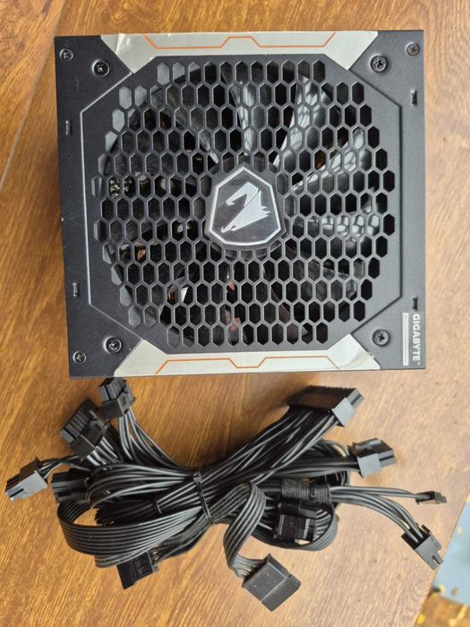 Zasilacz Aorus AP750GM 750W 80 Plus GOLD