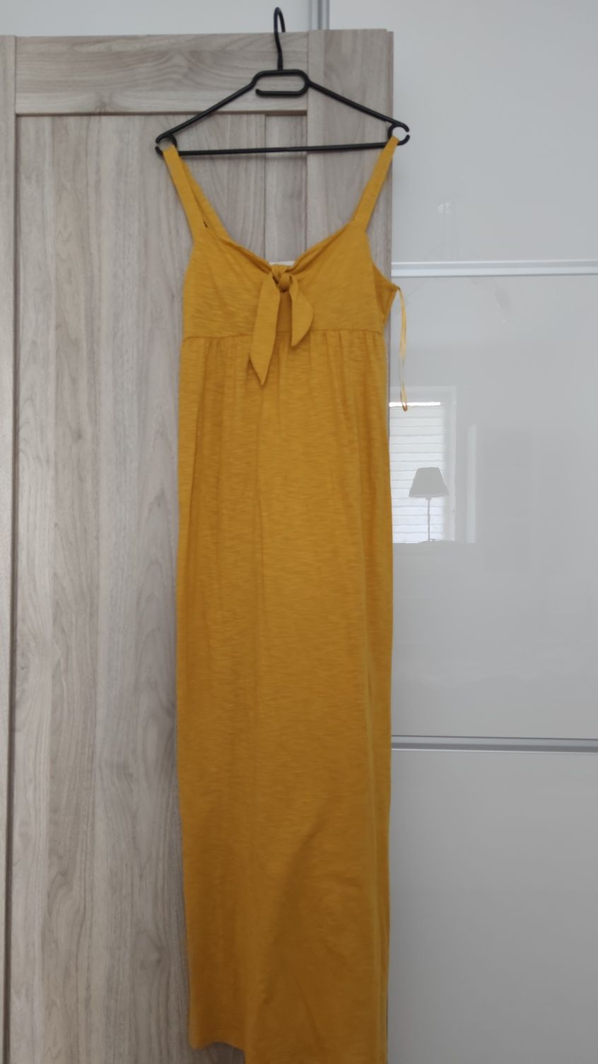 Żółta długa sukienka