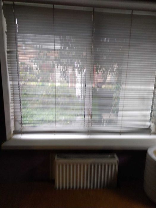 Частина цегляного будинку в затишному районі міста