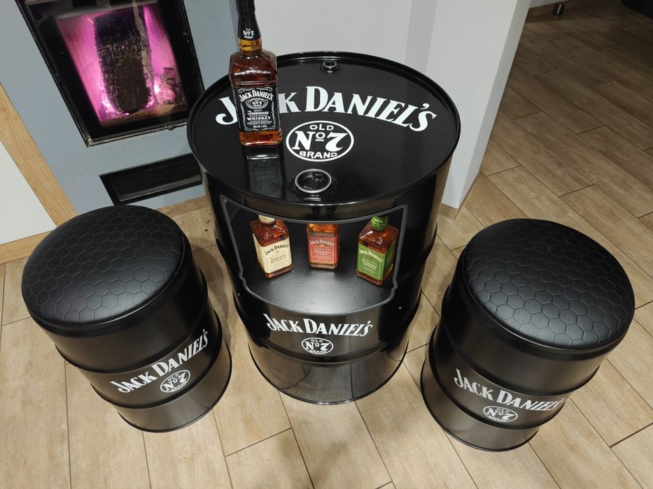Zestaw mebli z beczek Jack Daniels