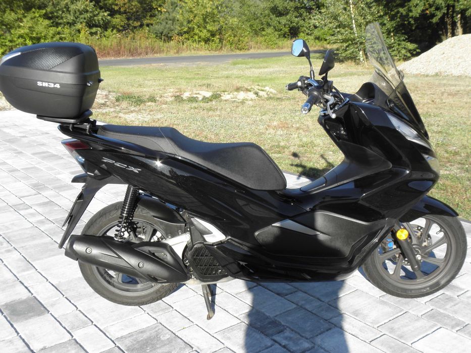 Sprzedam skuter Honda PCX 125.