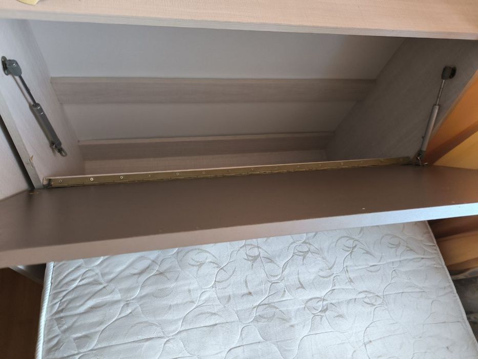 дитяче ліжко з матрасом