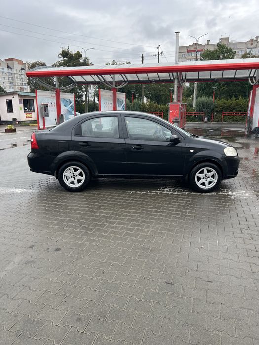 Chavrolet aveo t250 2008 года в хорошем состоянии не гнилая не ржавая