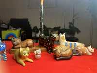 Conjunto de 8 gatos em ceramica, madeira, massa e pedra