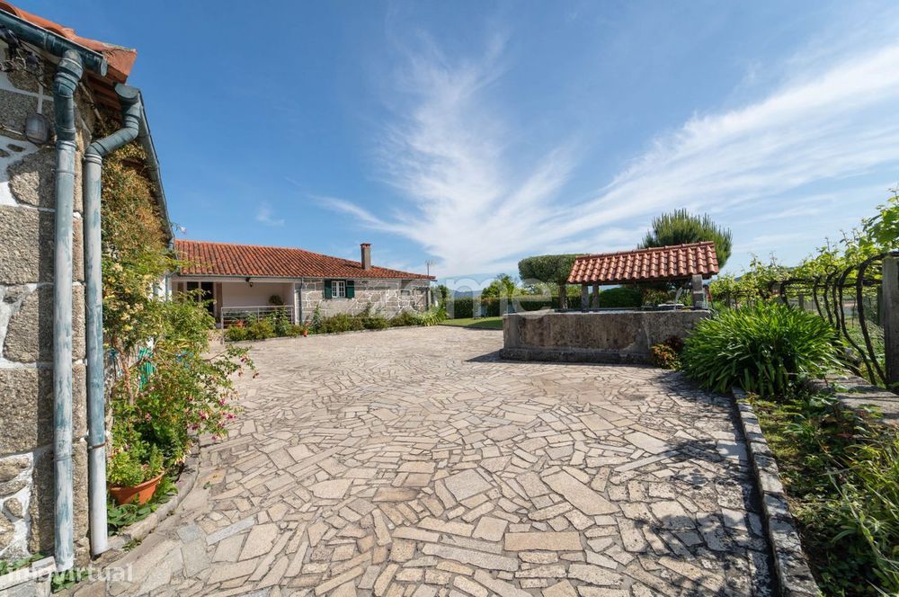 Moradia com terreno de 10 545m2, Beiral do Lima, Ponte-Lima