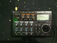 Продам портативну студію звукозапису Tascam dp-006
