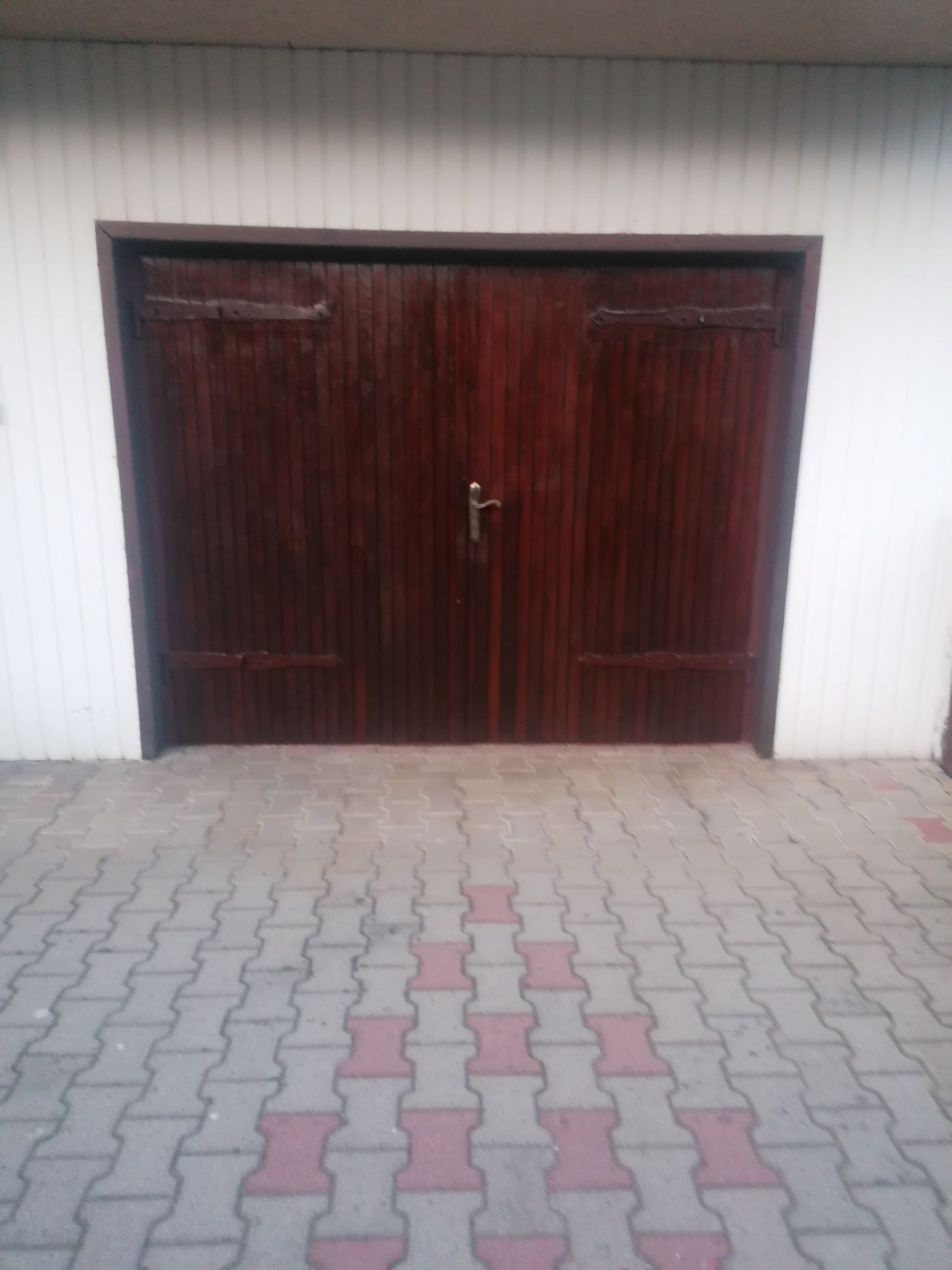 Drzwi garażowe futryna metal, brama garażowa