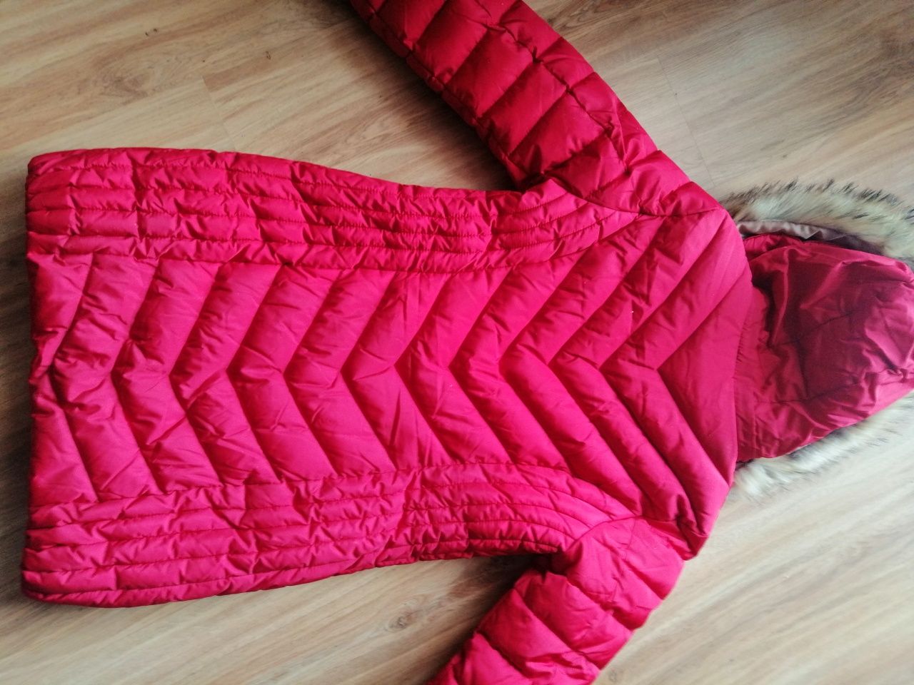 Piękna malinowa czerwona zimowa kurtka damska 42