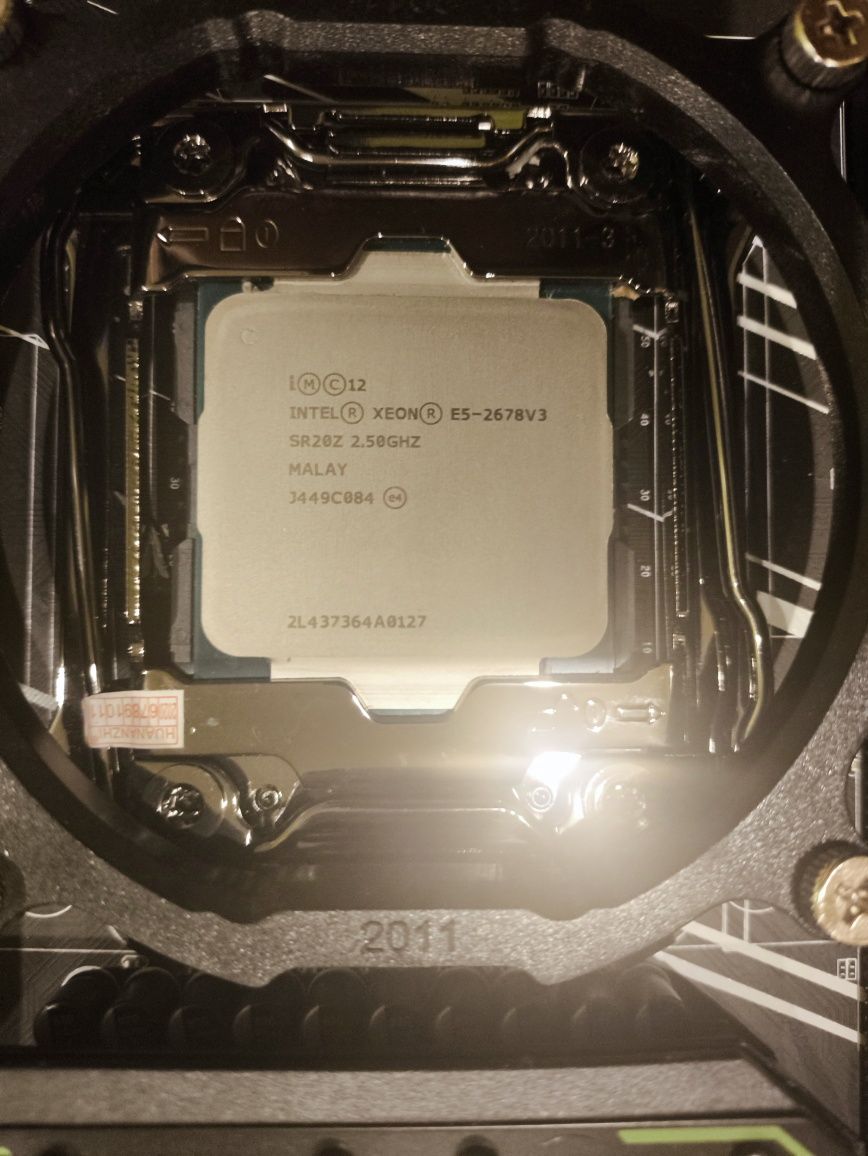 HuanaHuananzhi x99-f8 + Xeon E5 2678v3 + 32GB DDR4