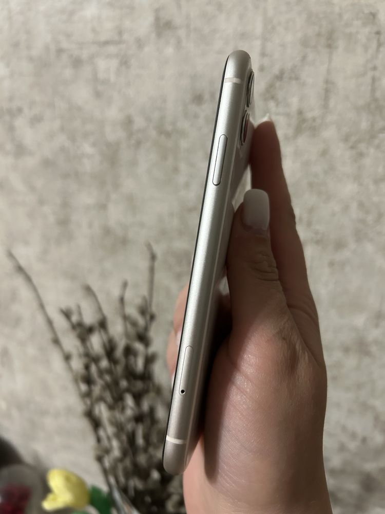 iPhone  11 на 128