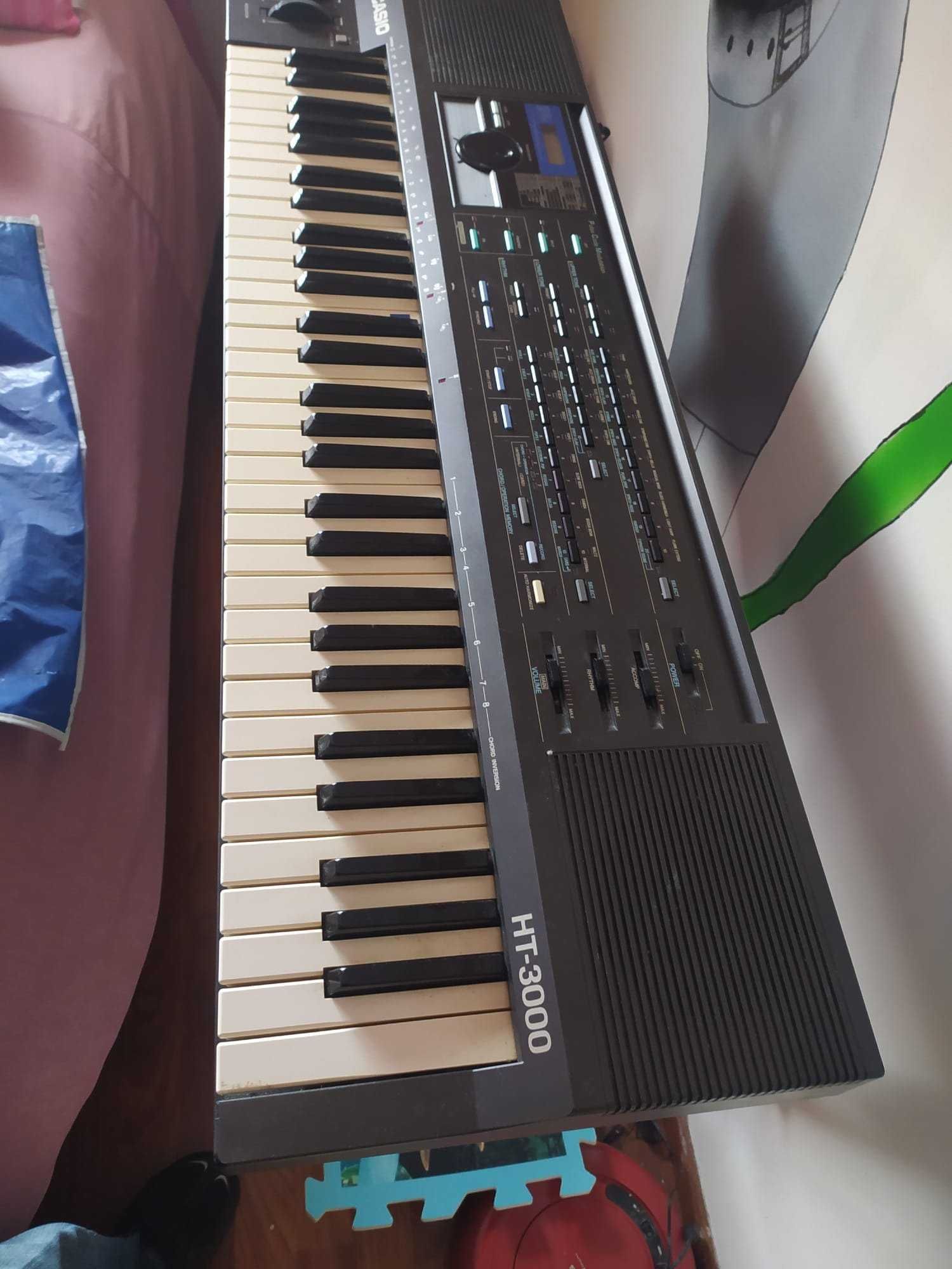 Órgão Casio HT3000 - Como Novo, com ranhura de expansão RAM.
