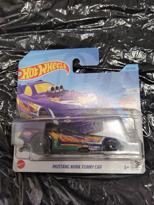Auto hot wheels nowe