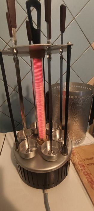 Электрошашлычница