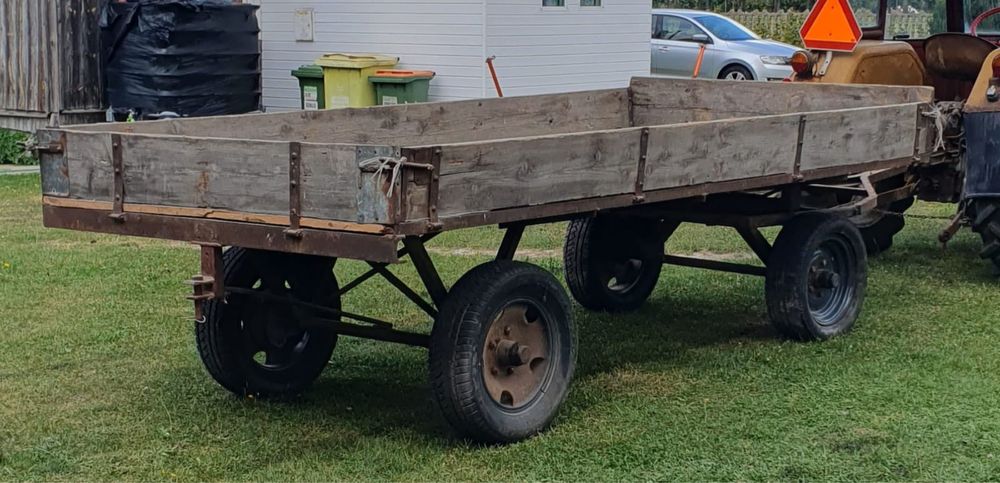 Przyczepa do traktora