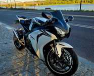 Sprzedam Honda CBR 1000rr