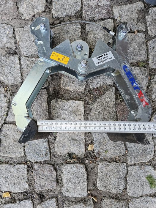 Chwytak brukarski do kamienia, płyt, krawężników