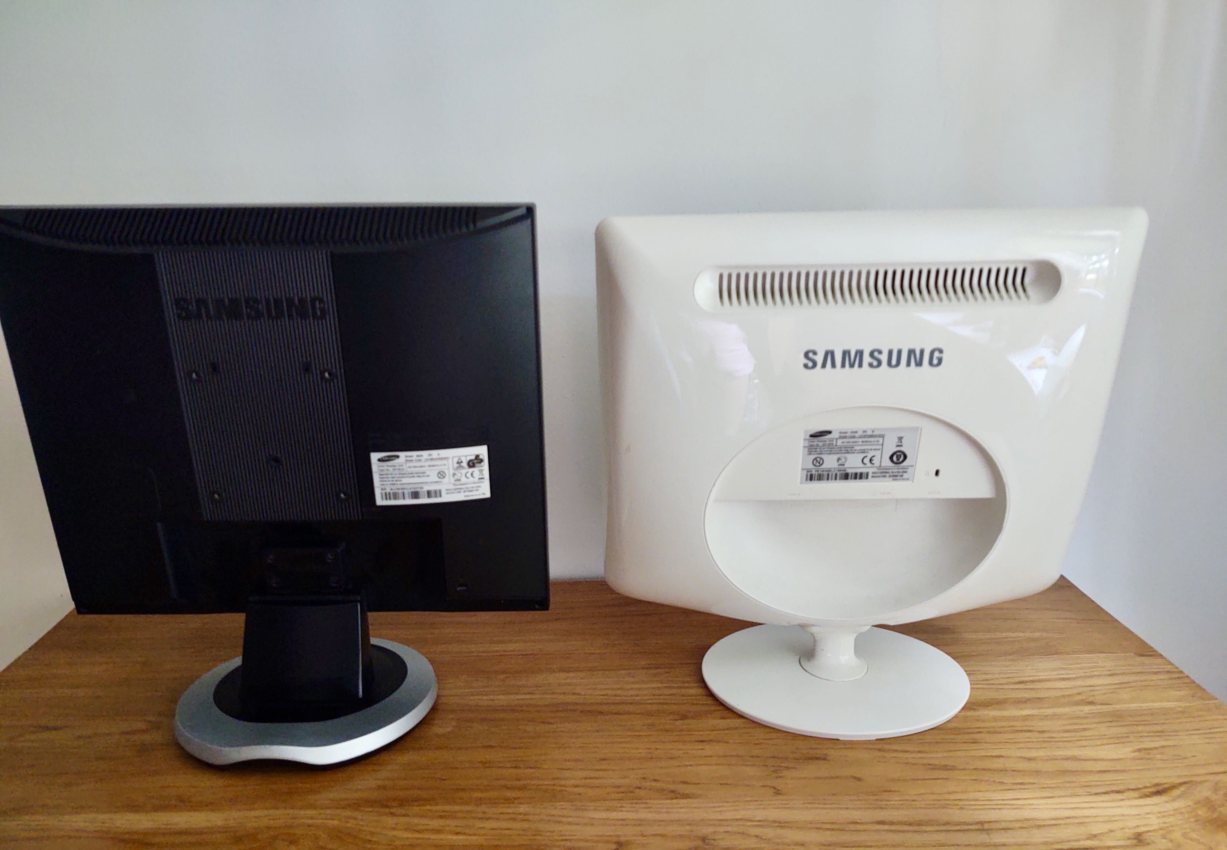 Dwa monitory SAMSUNG, dobry stan