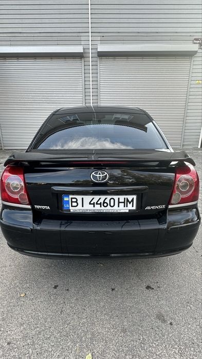 Продам машину TOYOTA AVENSIS