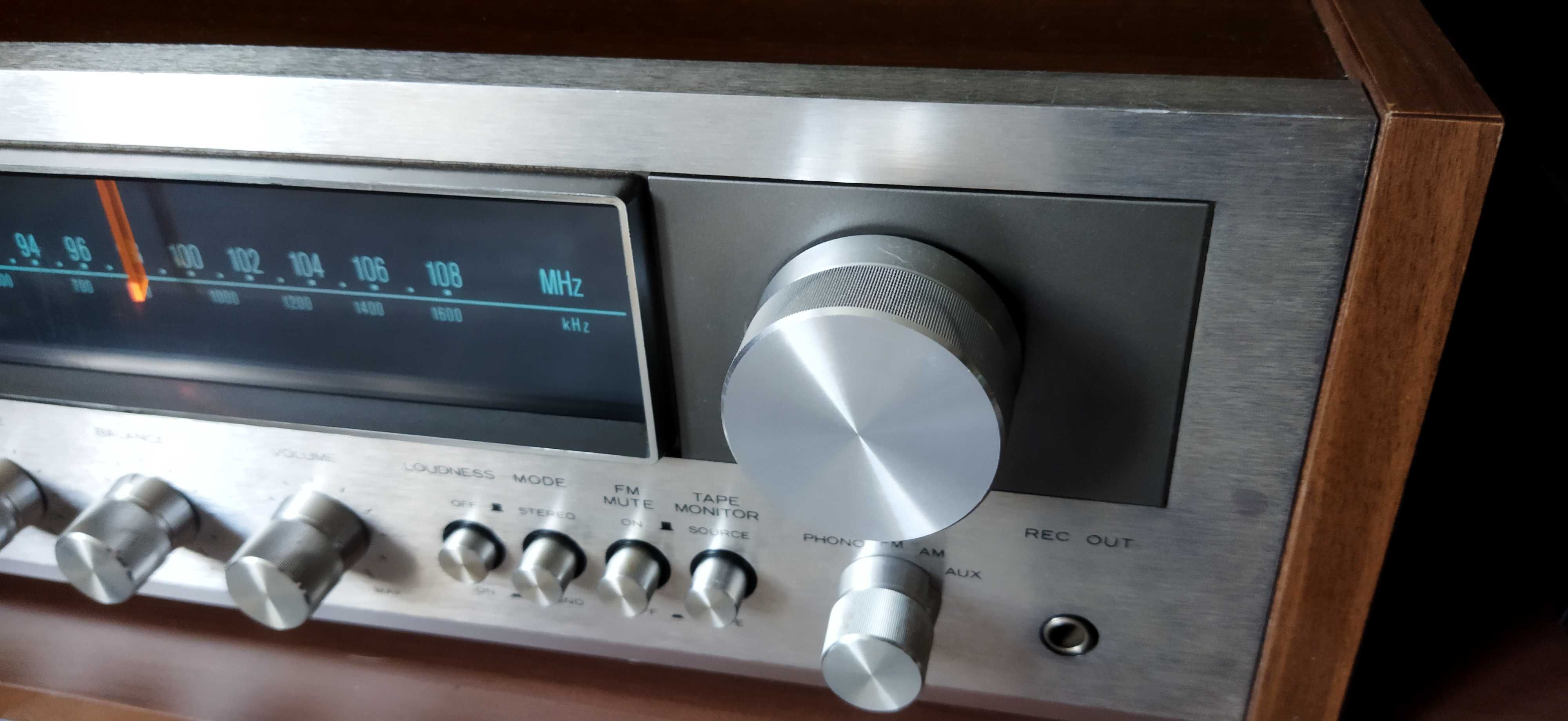 Amplituner Hitachi SR-302 vintage