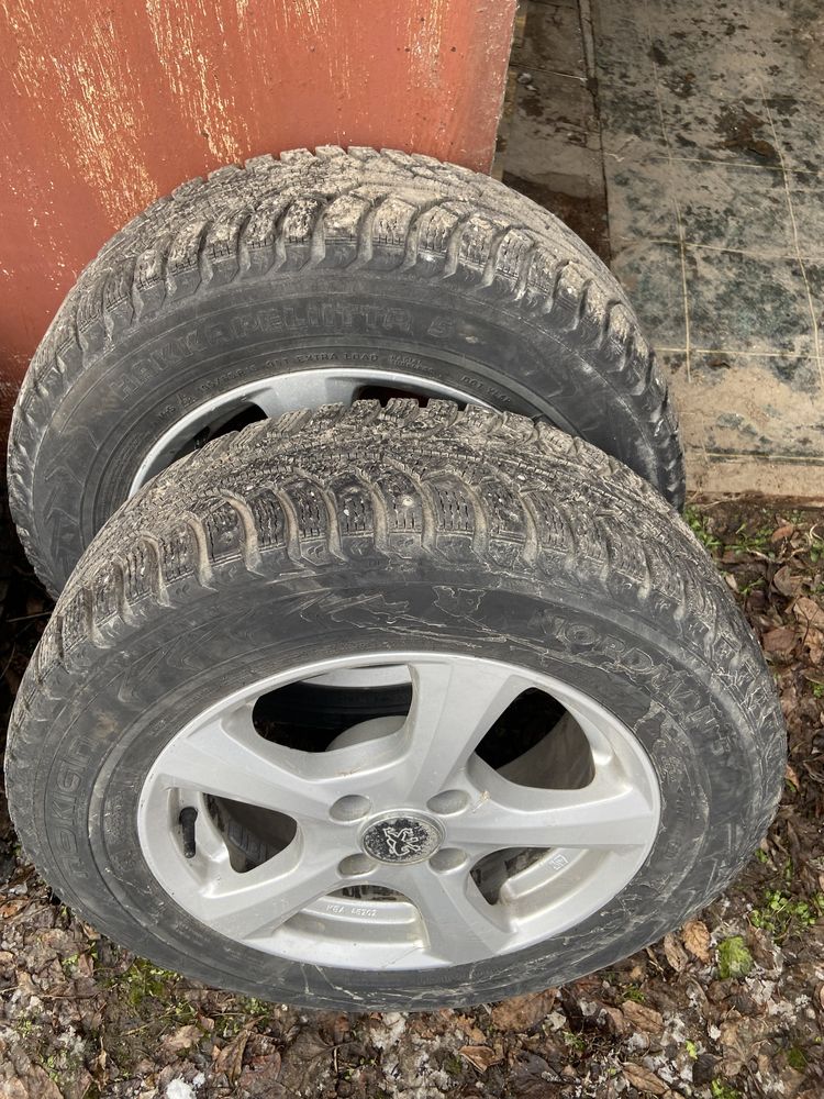 Колеса шини диски peugeot зима 4 108 15 Goodyear Nokian 195 65 15