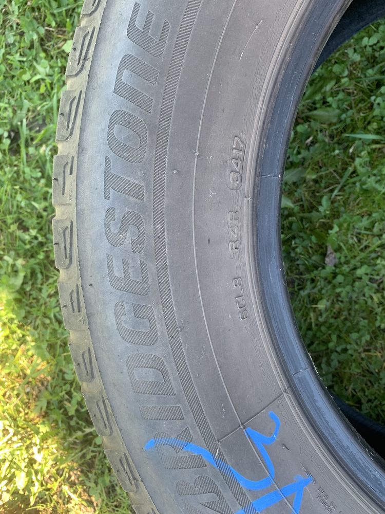 Автошини зимові BRIDGESTONE 235/65R17 Резина,Колеса,Гума,Скати, Шини)