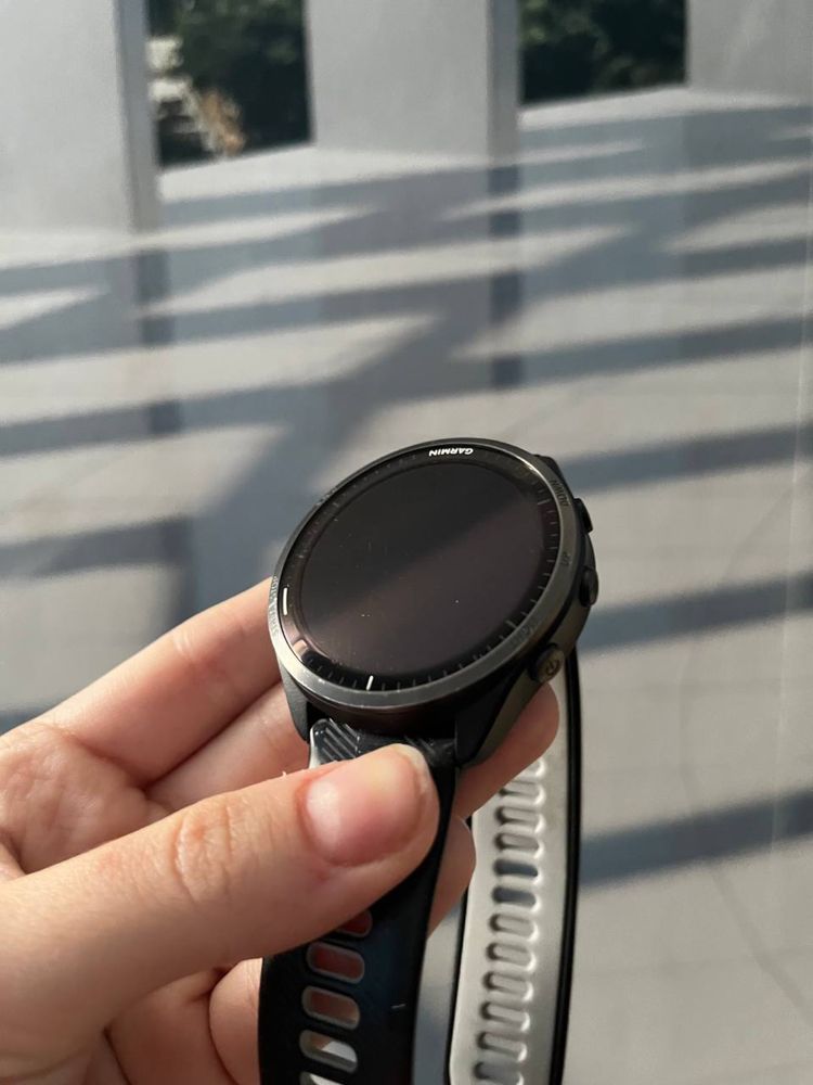 Смарт годинник Garmin Forerunner 965