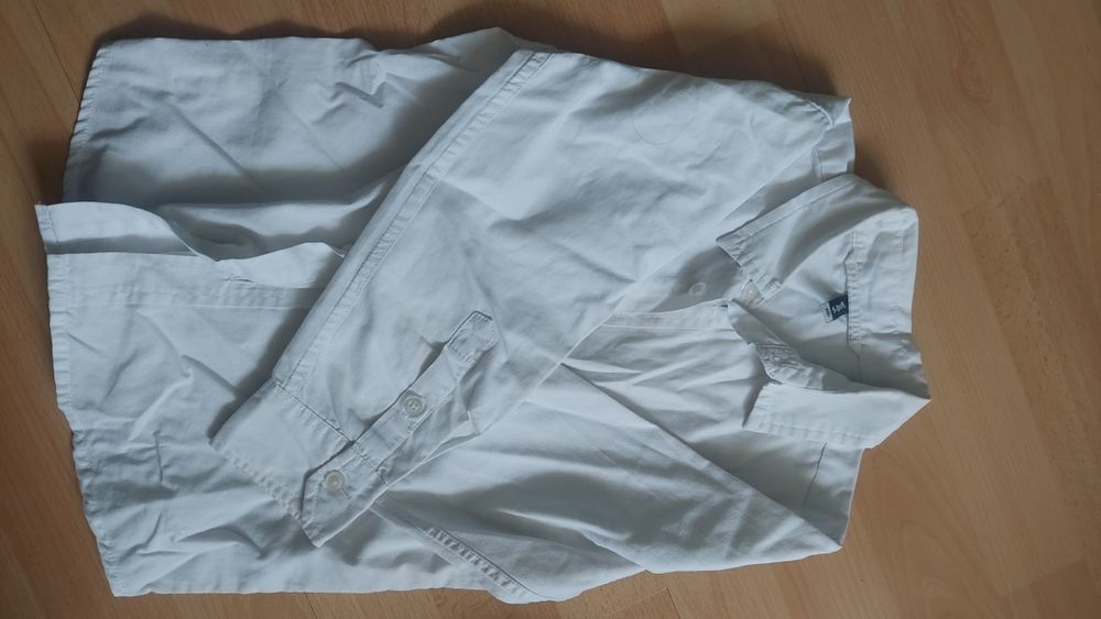 Koszula biała  5.10.15 roz. 116-122