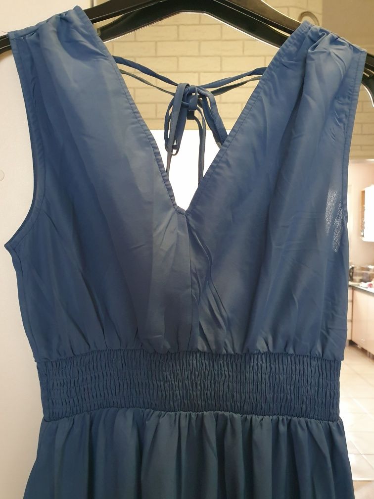 Sukienka za kolano kolor jeansu r uni (s,m,l)