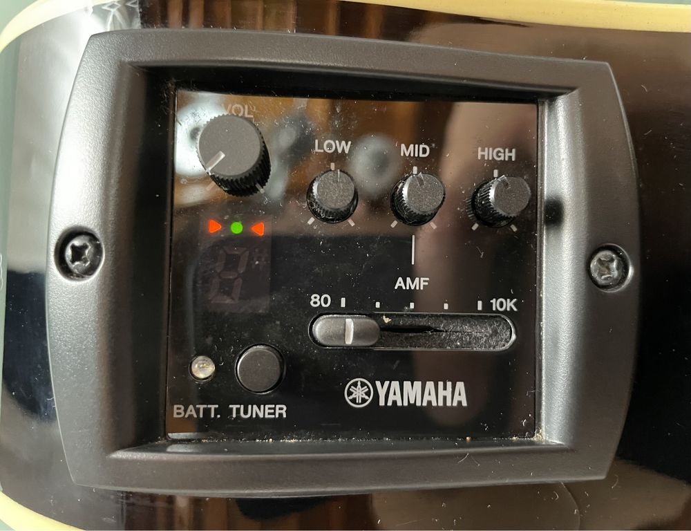 Guitarra Electroacustica Yamaha APX 600