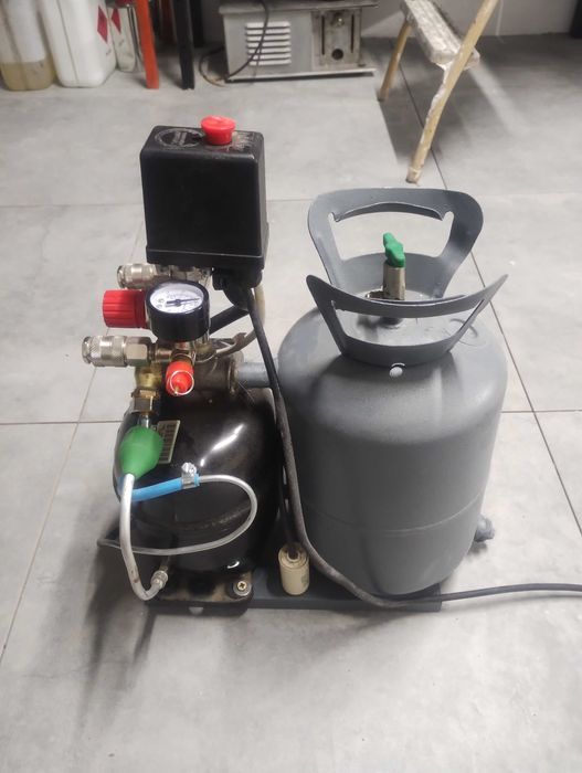 Mini kompresor 6,7 l, lodówkowiec, aerograf