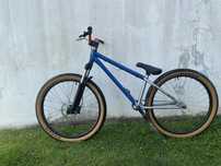 Dirt jump para saltos pneu  Maxxis