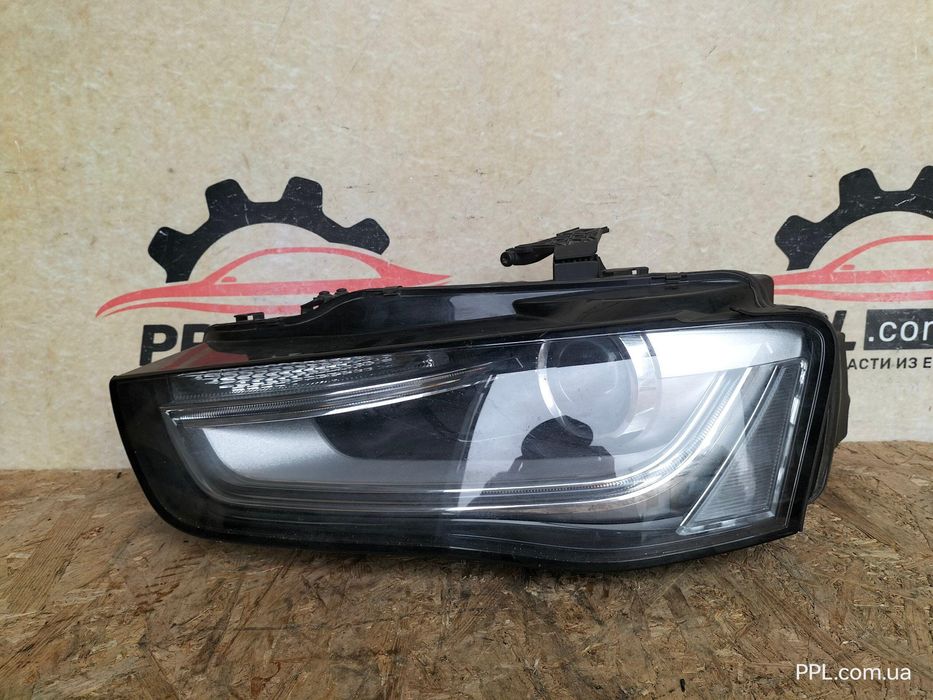 Audi A4 B8 2012-2015 Фара левая ксенон неадаптивная 8K0941005C