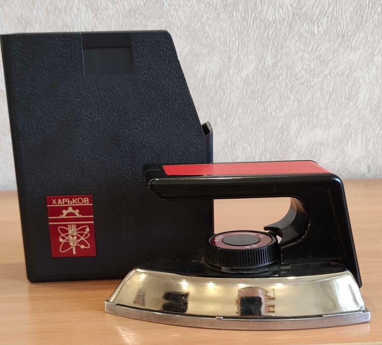 Утюг Харьков (УТ400) продам срочно в Павлограде