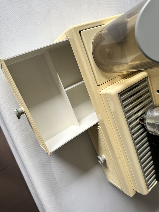 Maquina de cafe + moinho