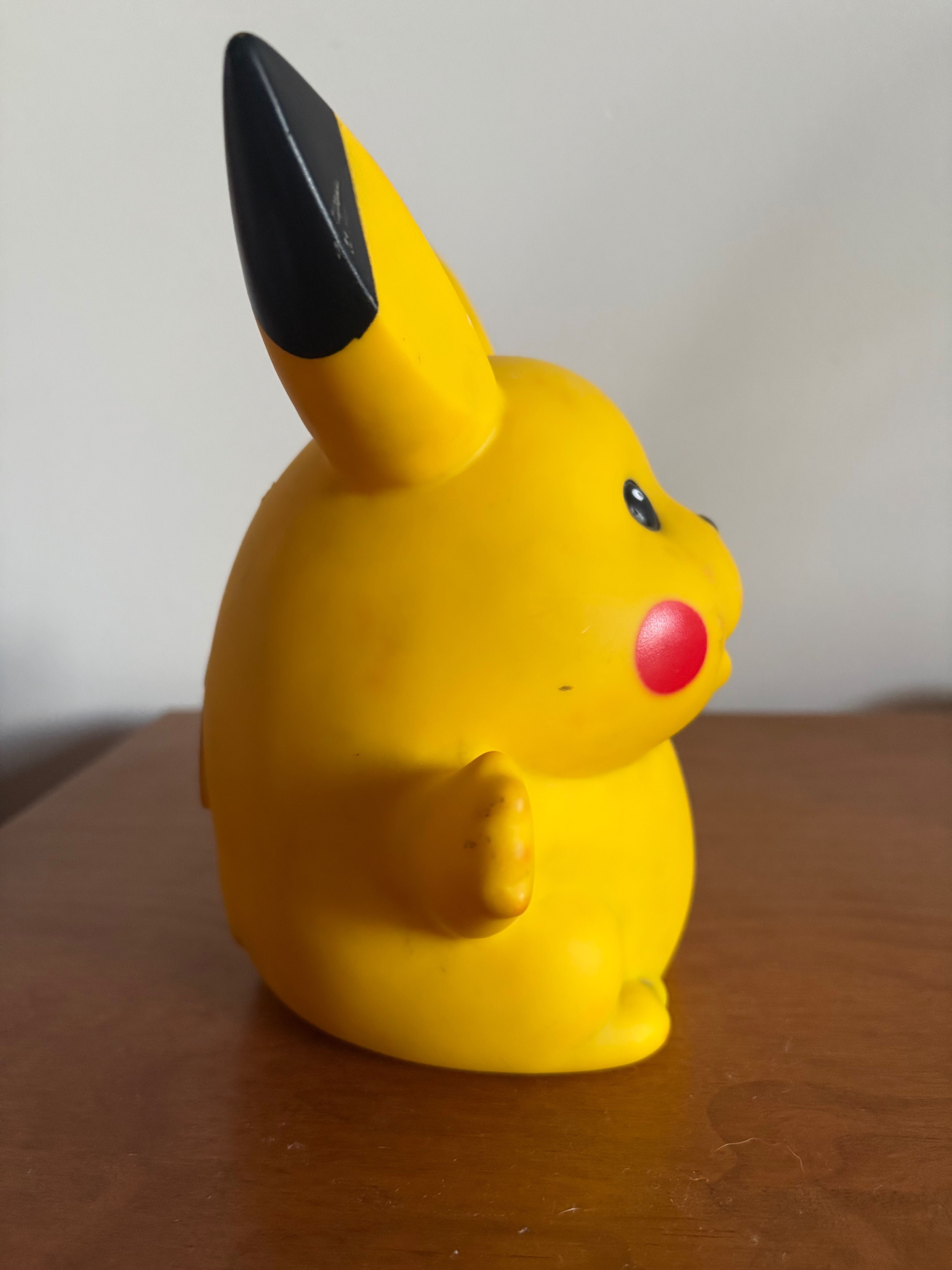 Mealheiro pikachu