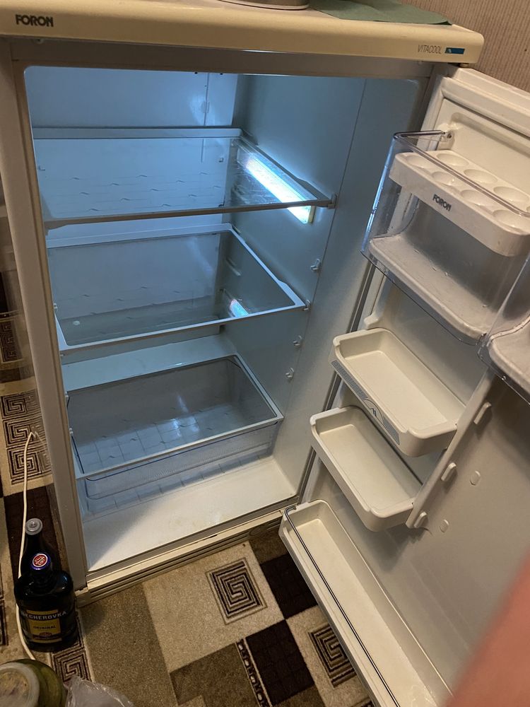 Холодильник метровий