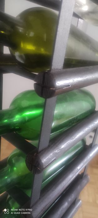 Sprzedam stojak na wino stan db