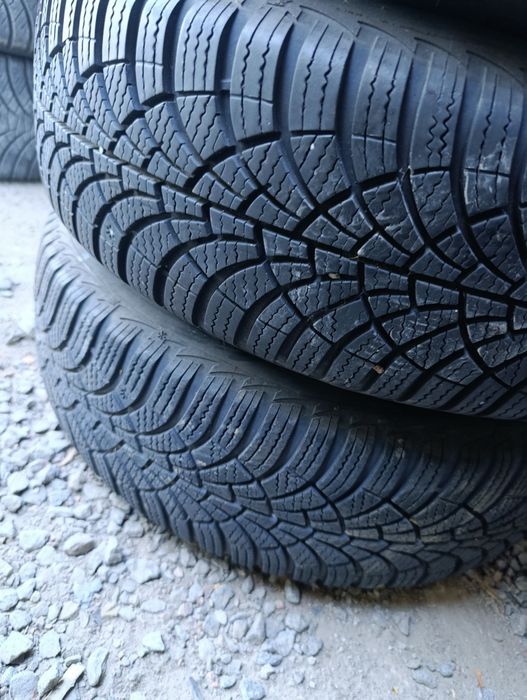 185/60/15 Good year ultra grip 9