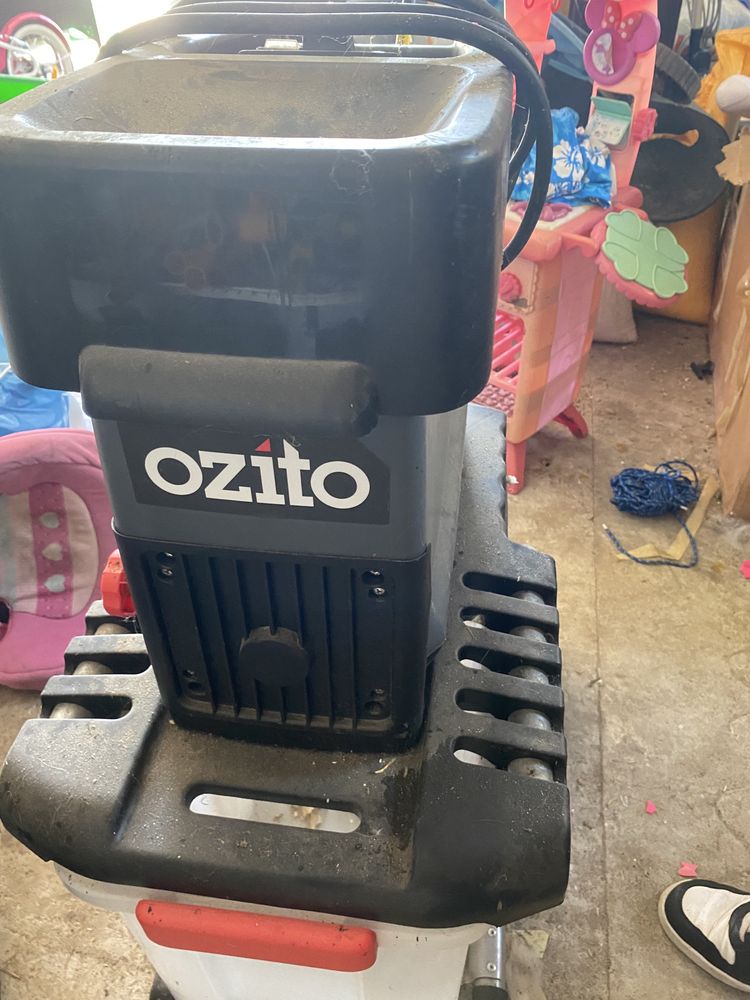 Rozdrabniacz do gałęzi ozito