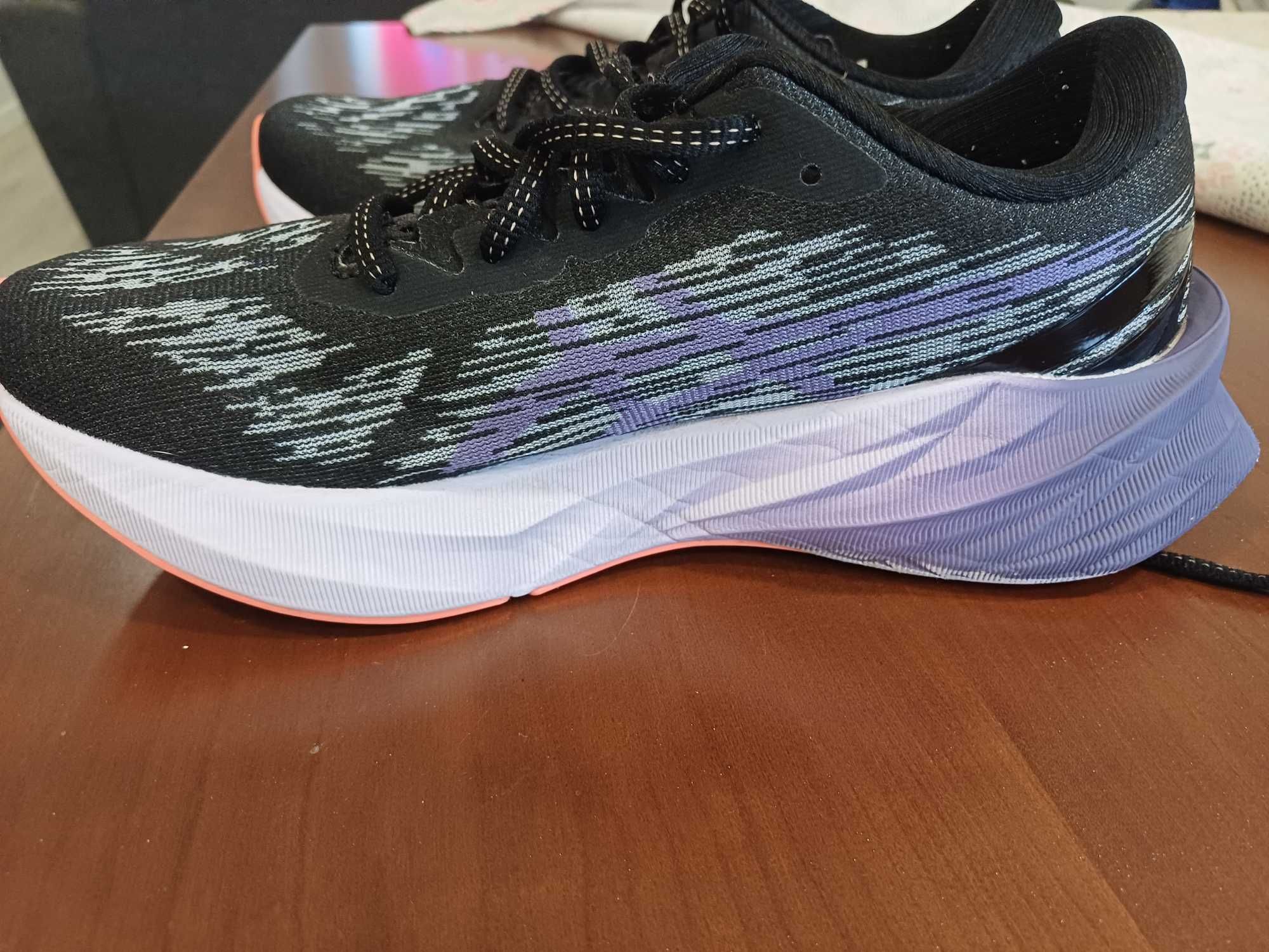 Asics novablast 4 36.5