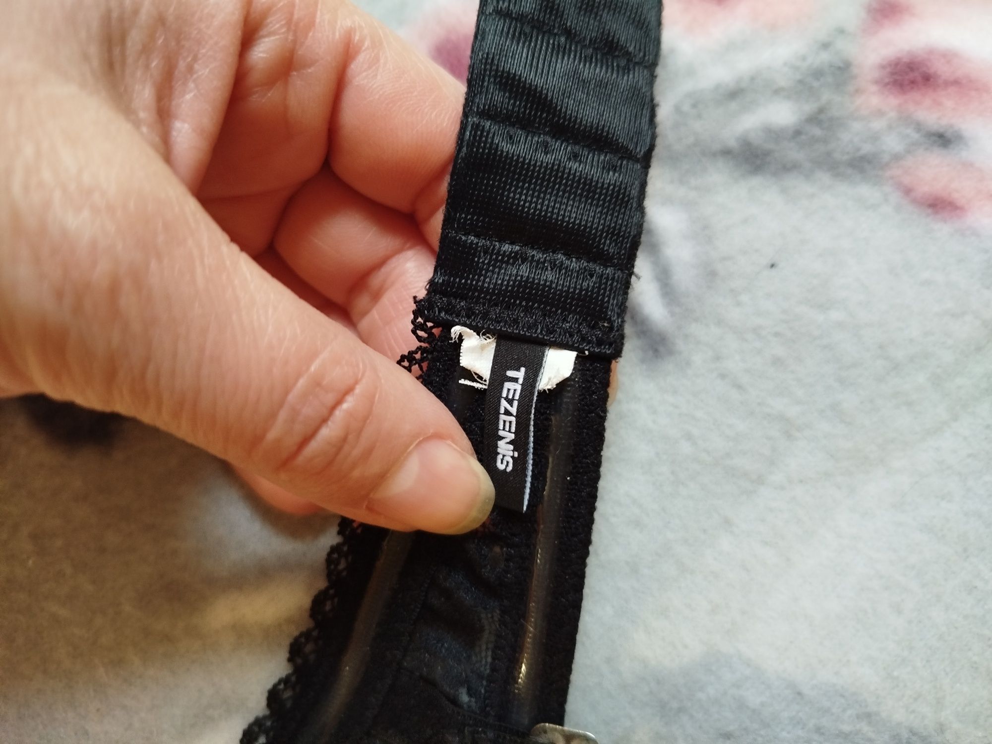 Czarny biustonosz Tezenis 75 C