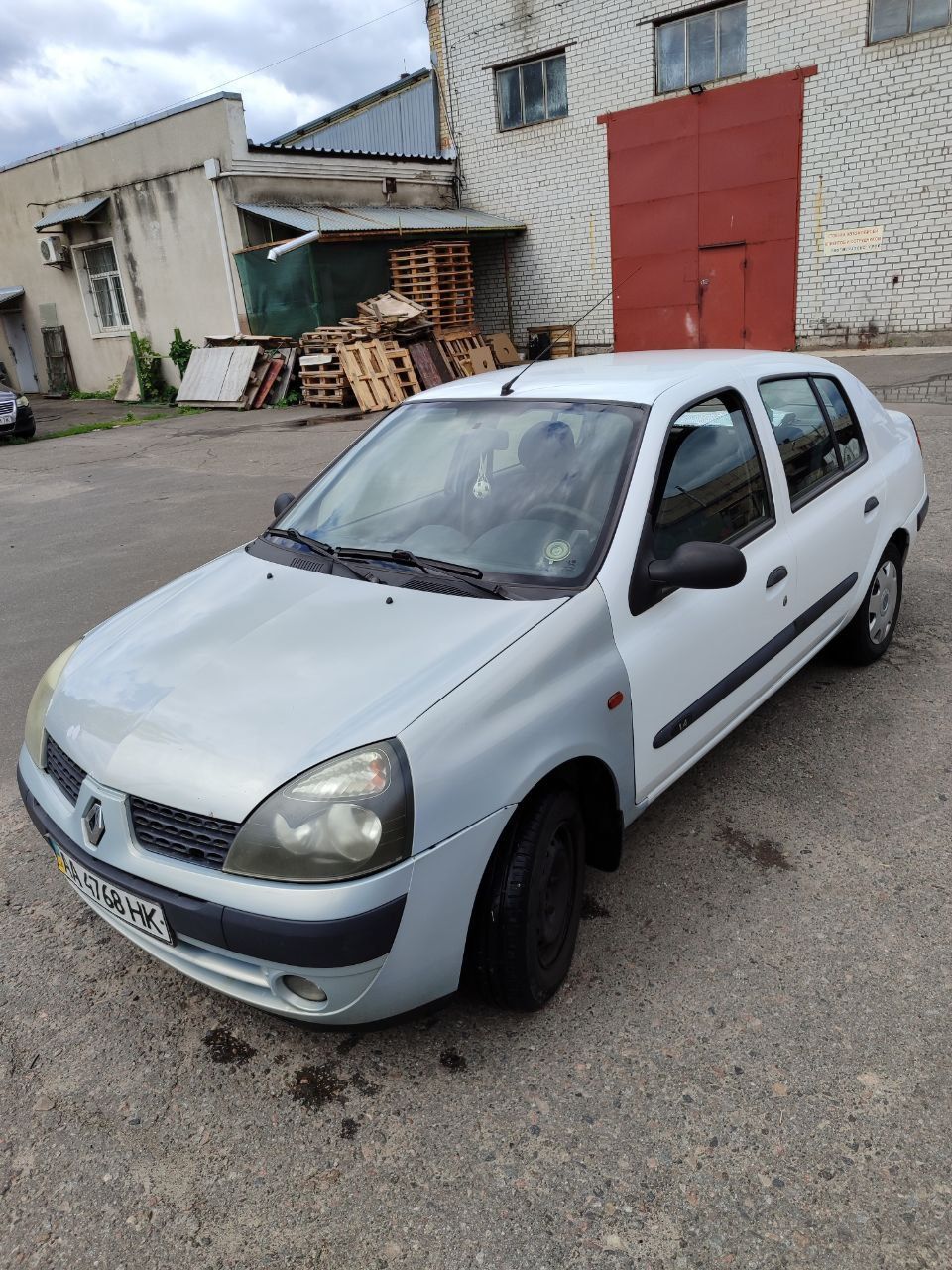 Продам автомобіль Renault Symbol