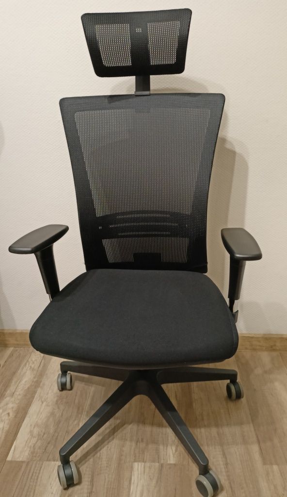 Super ergonomiczny fotel biurowy Unique ERGONIC